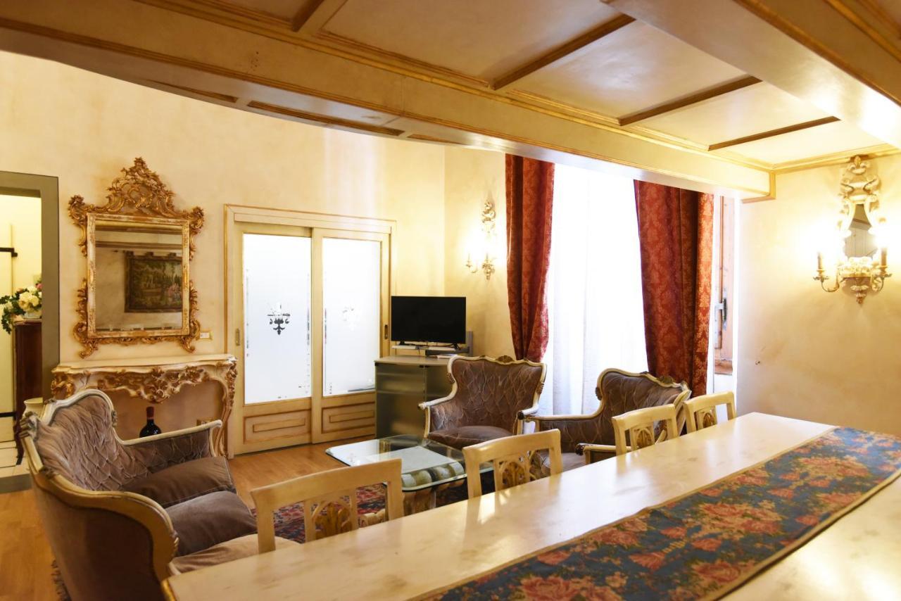 Italian Experience-Suite Medici Loft 8 ฟลอเรนซ์ ภายนอก รูปภาพ