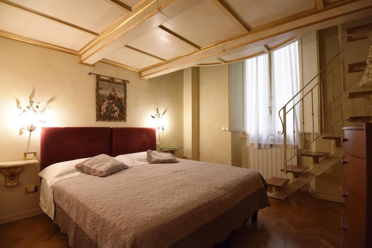 Italian Experience-Suite Medici Loft 8 ฟลอเรนซ์ ภายนอก รูปภาพ
