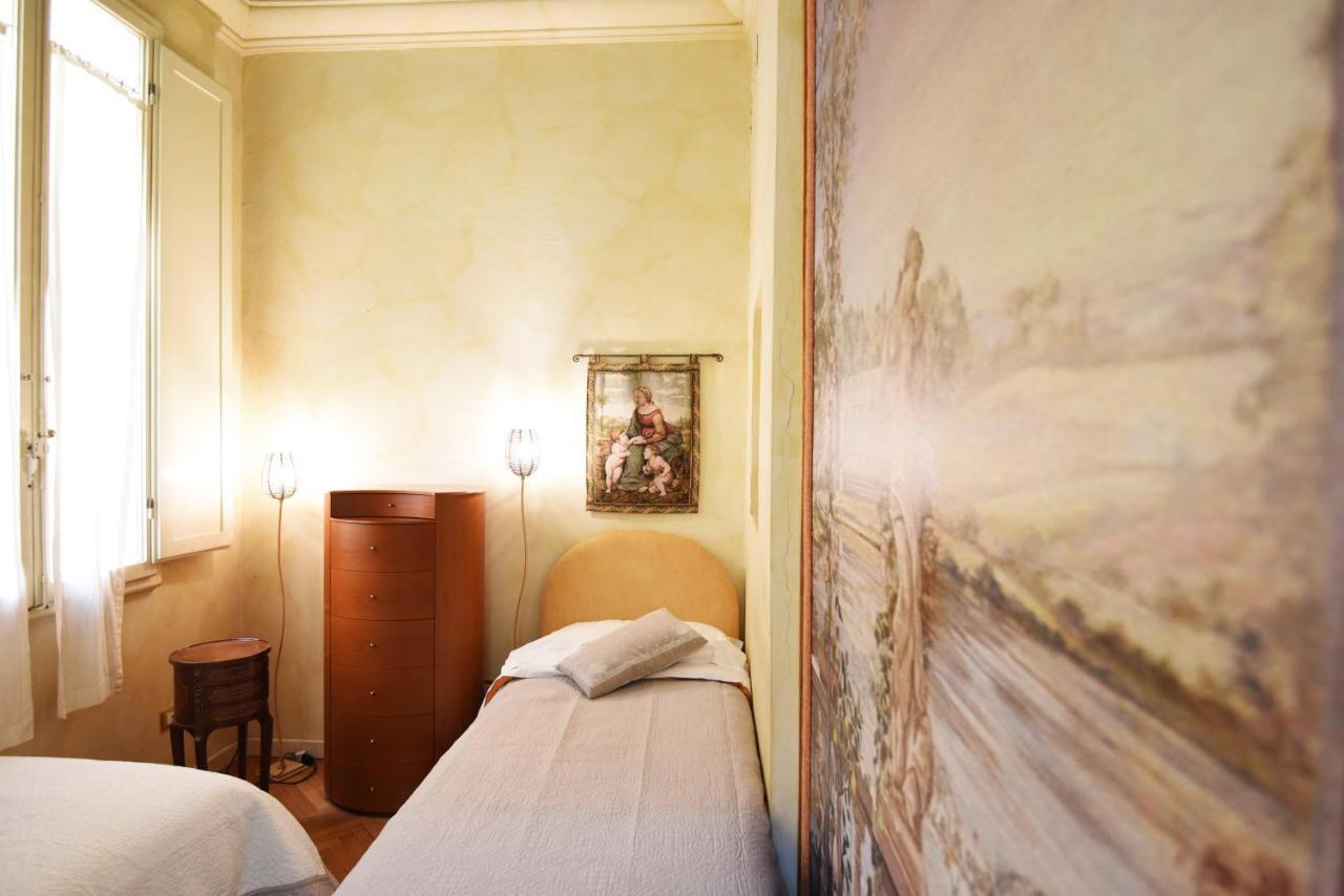 Italian Experience-Suite Medici Loft 8 ฟลอเรนซ์ ภายนอก รูปภาพ